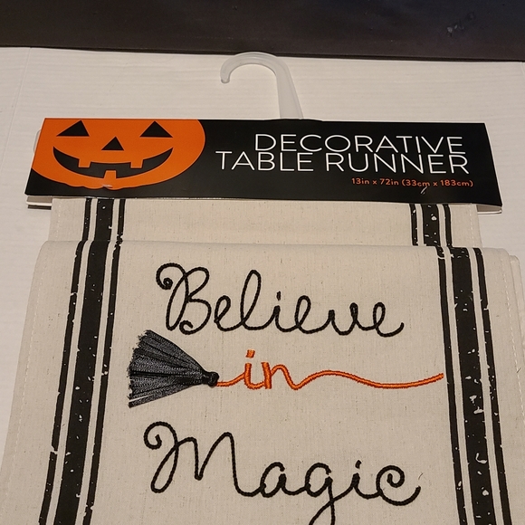 Decorative Table Runner - Picture 15 of 15